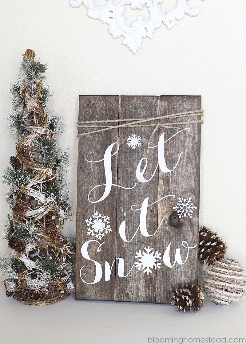DIY winter woodland sign DIY Indoor Christmas Decorating Ideas and Projects