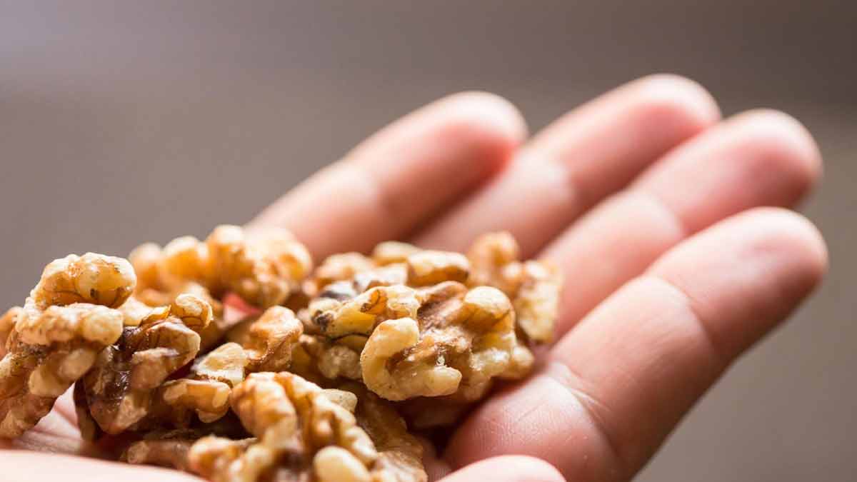 Dry fruits for diabetics to eat