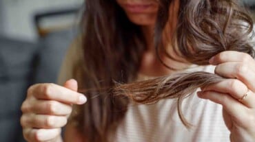 difference between hair fall and hair breakage 