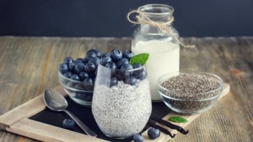 berry chia seed pudding