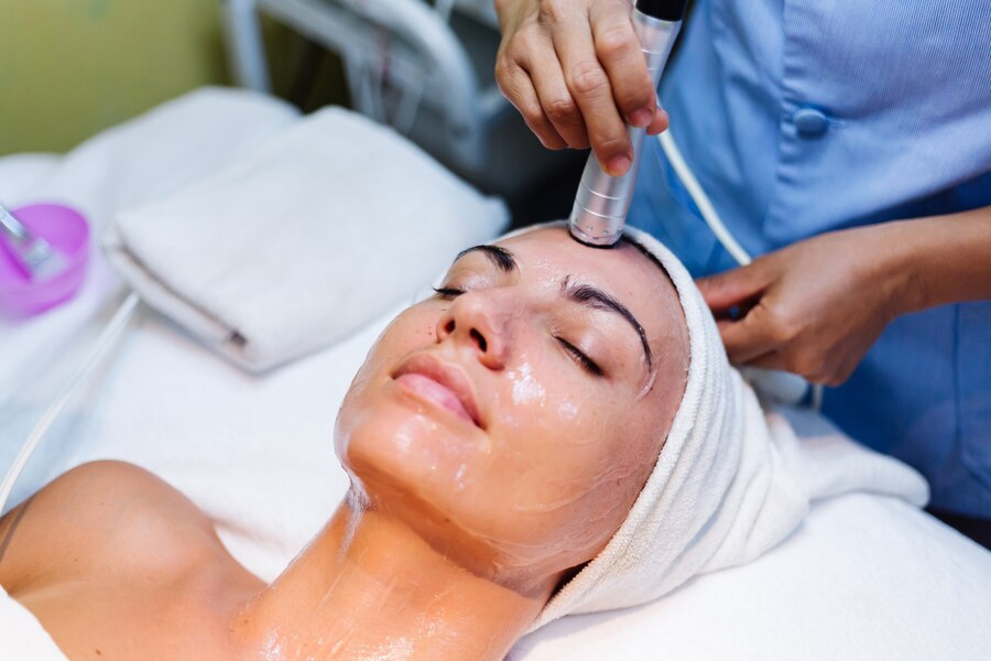 Complications To Watch Out For Before Getting A Chemical Peel Skin Treatment