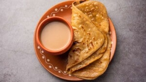 Keep these 7 things in mind if you eat ‘paratha with tea’ for breakfast!