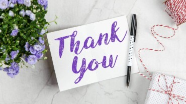 A note with the words,'thank you'